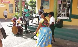 இதற்கிடையில் கானாவில ...