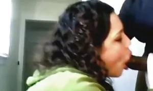 வெள்ளைப் பெண் கடின க ...